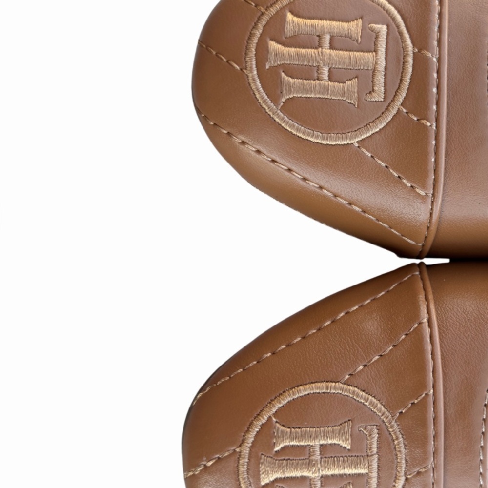 Tommy Hilfiger Logo Balletcore Flats – Tan Quilted Slip-On Shoes Size 6.5 - Picture 4 of 7